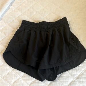 Lululemon Track That High-Rise Lined Short 3" Size 6 Black